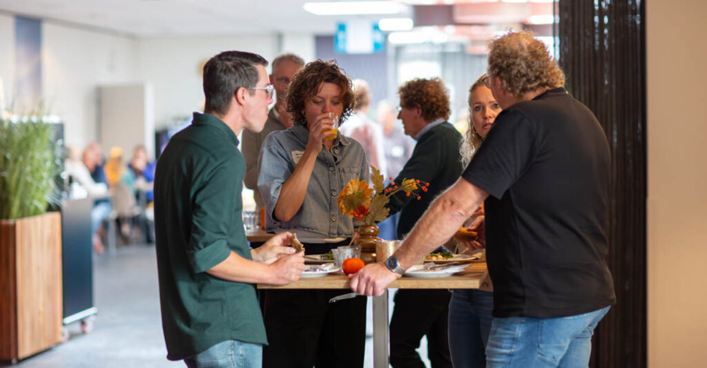 DeSchakelNijkerk-staantafel